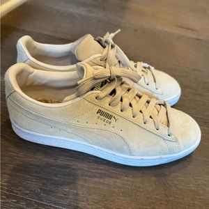 Beige Puma Suede Classic sneakers